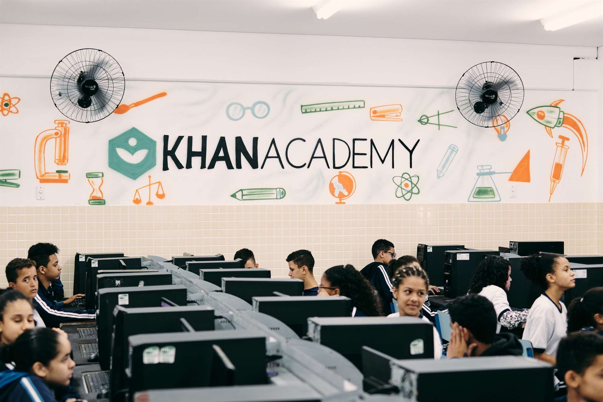 Khan Academy lança campanha para democratizar a educação