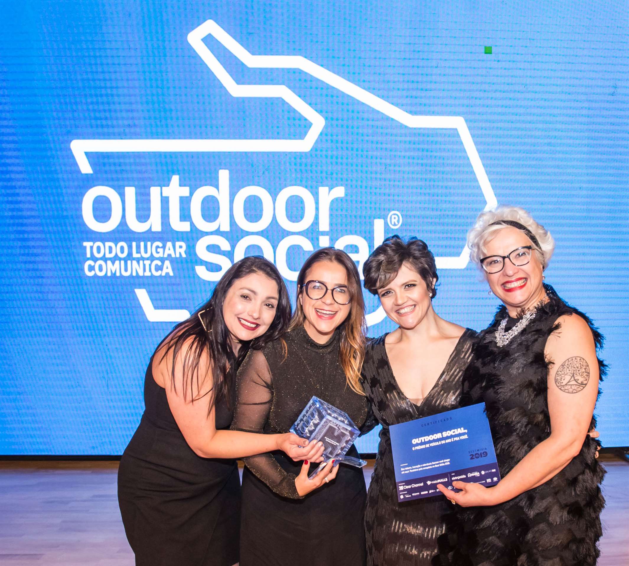 Outdoor Social ganha prêmio de “Veículo do Ano”no Best Mídia 2019