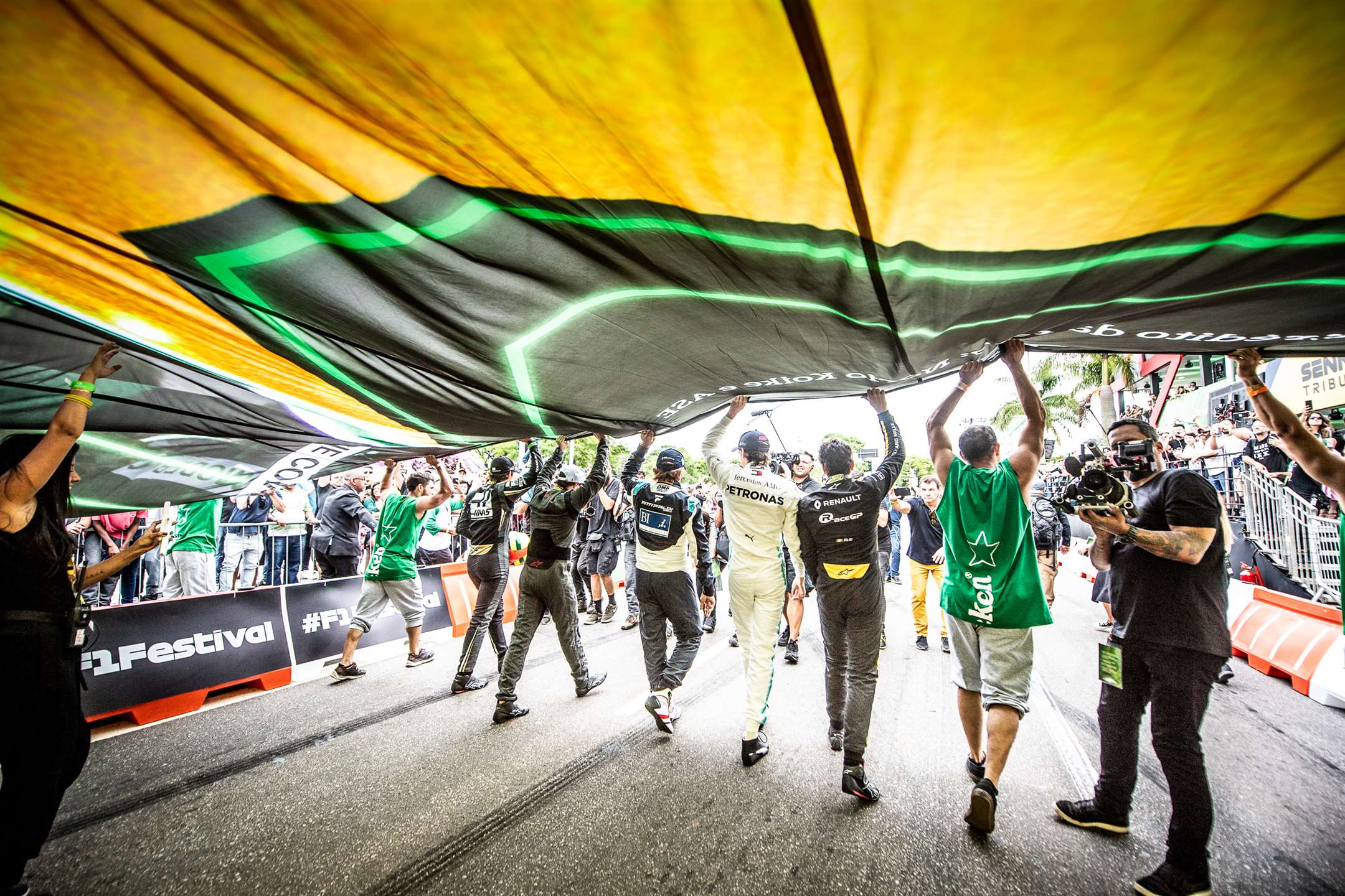 Heineken F1 Festival Senna Tribute emociona fãs e pilotos em São Paulo
