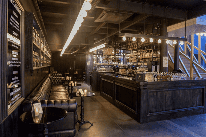 Johnnie Walker e Chez Oscar apresentam o novo bar de whisky
