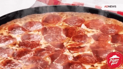 Um exagero de satisfação: Pizza Hut celebra 40 anos da Massa Pan