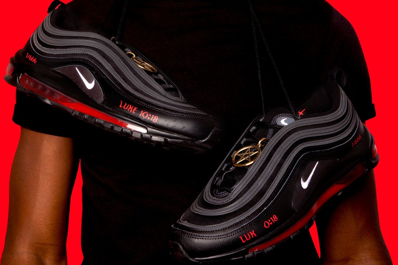 Nike fecha acordo na justiça por tênis satânico de Lil Nas X