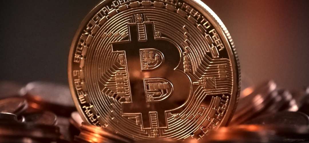 Criptomoedas: saiba como investir em Bitcoin e outras moedas