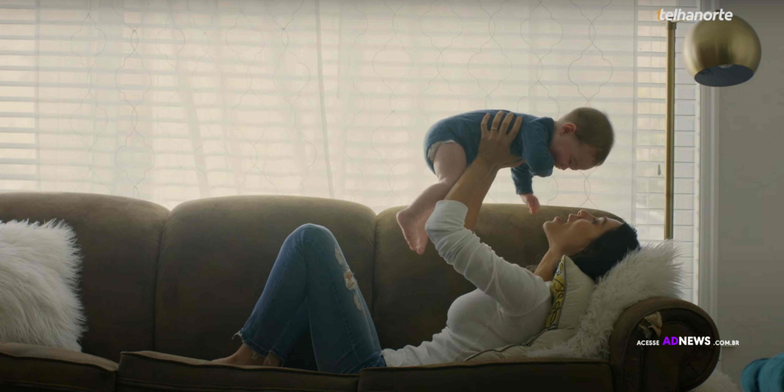 Campanha de Telhanorte mostra relação de mãe e filhos a partir do olhar da casa