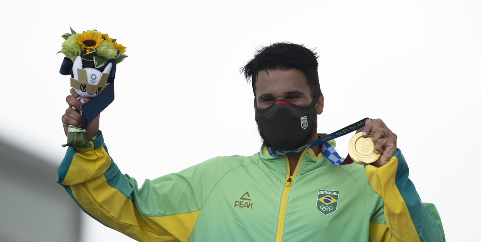 Ítalo Ferreira conquista o primeiro ouro do Brasil nas Olimpíadas