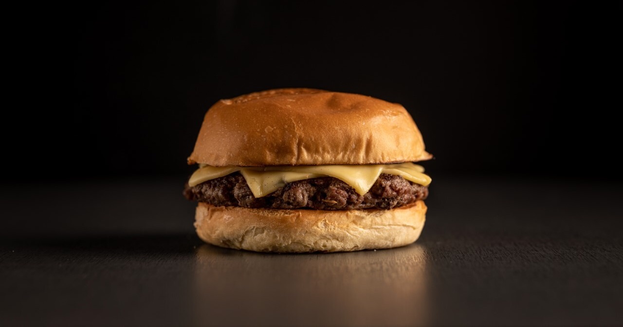 Bullguer promove segunda-feira com hambúrguer por apenas 10 reais