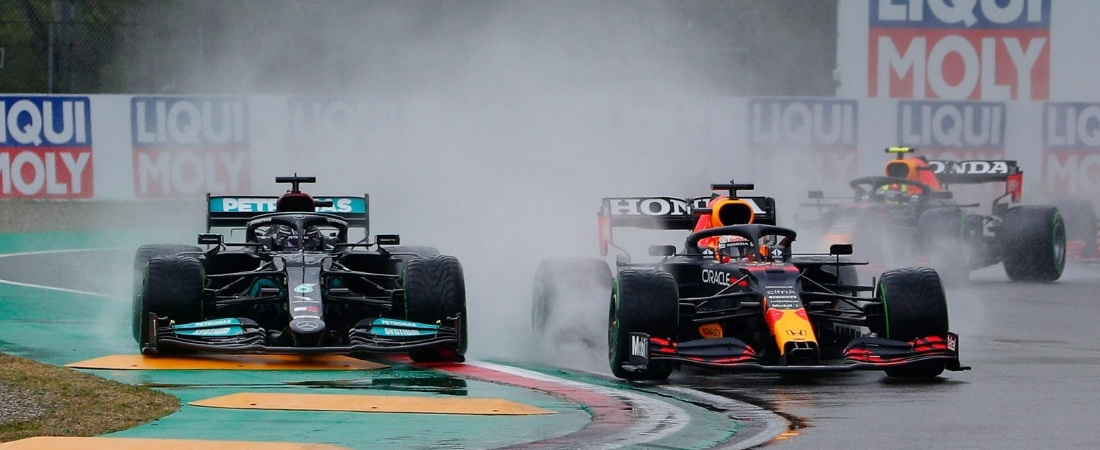 Batalha entre Hamilton e Verstappen na Fórmula 1 é a melhor em anos