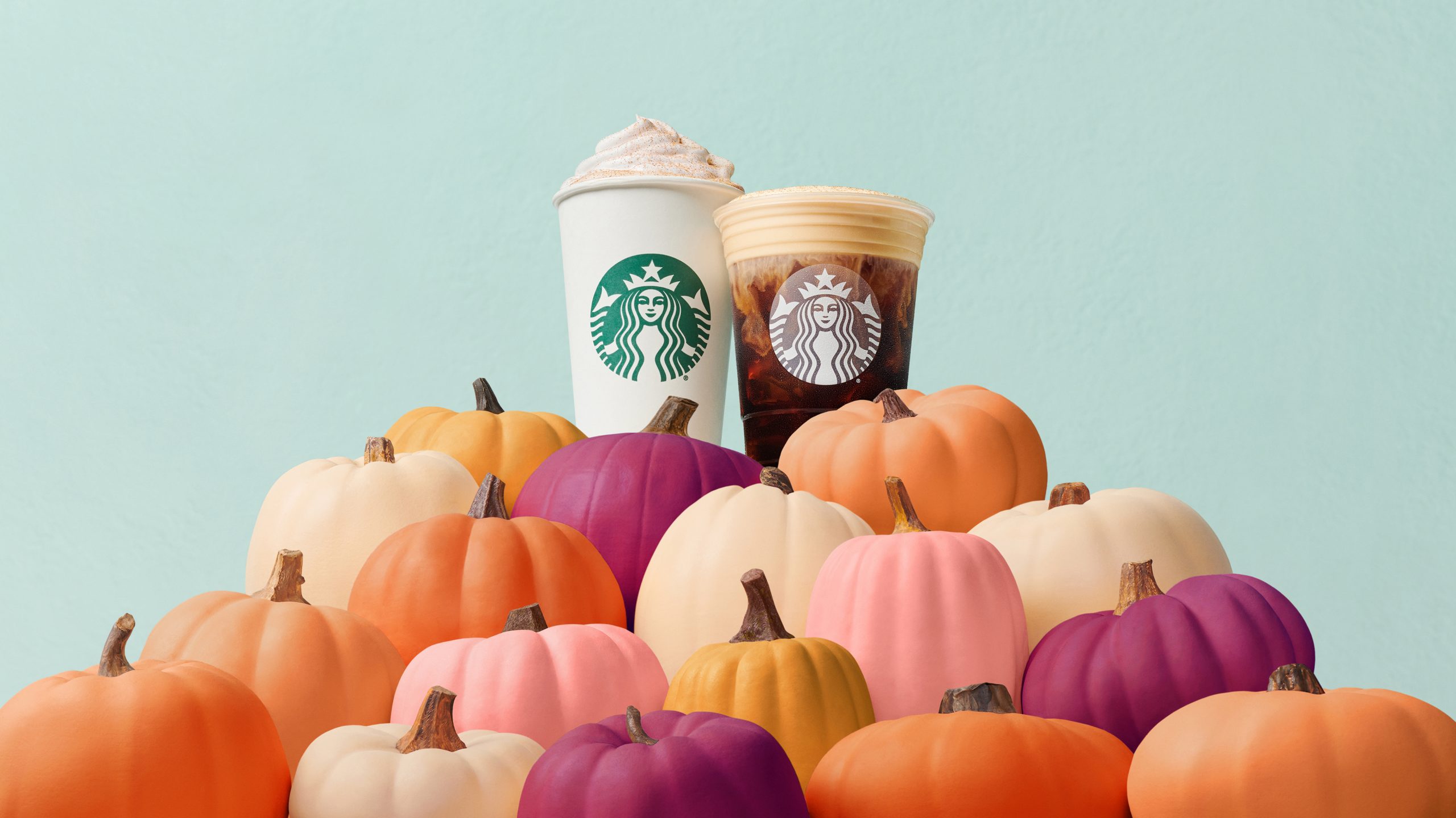 Starbucks traz de volta a linha Pumpkin Spice no Halloween