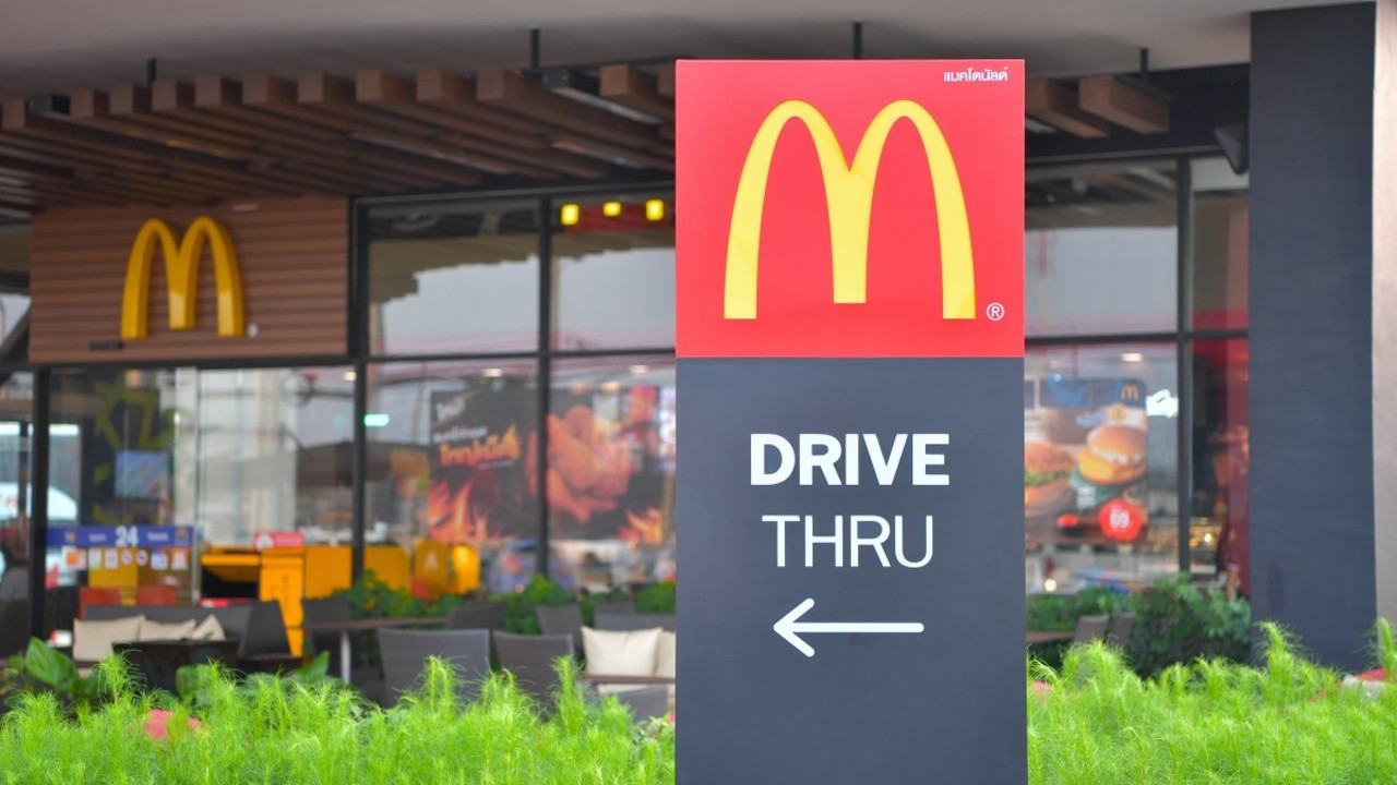 McDonald’s dará batata para quem passar no Drive-Thru sem carro