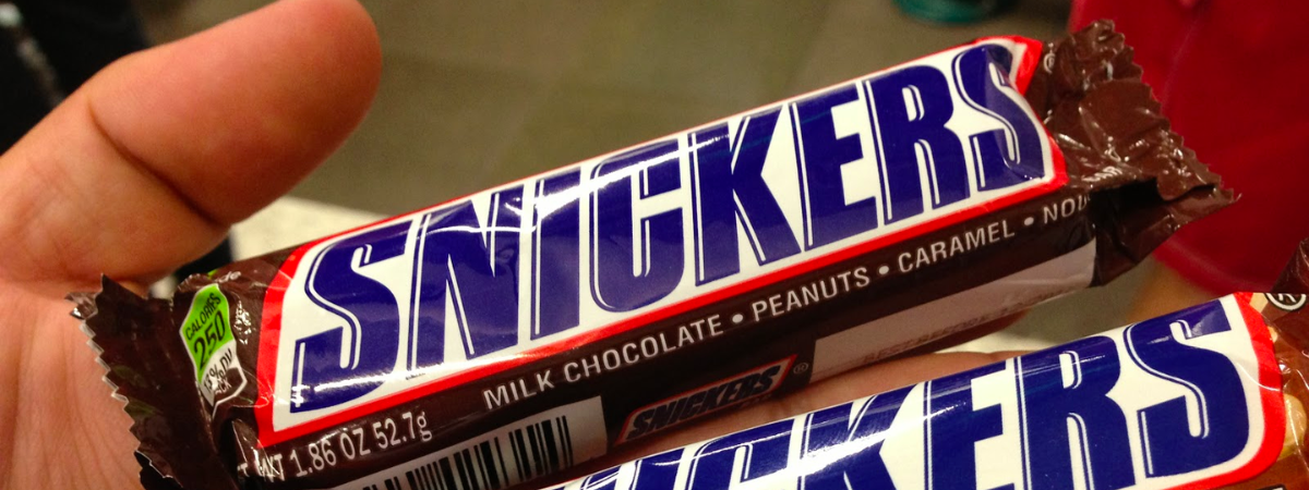 Snickers acaba com os rumores em resposta ao tweet sobre o chocolate