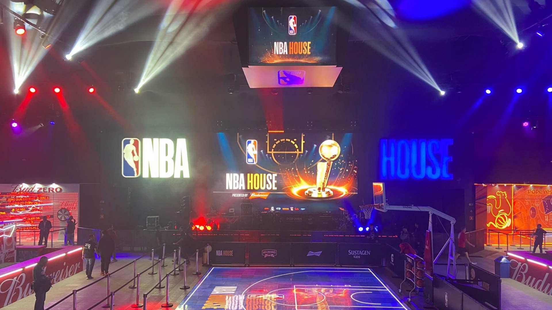NBA House recebe fãs com novidades em SP