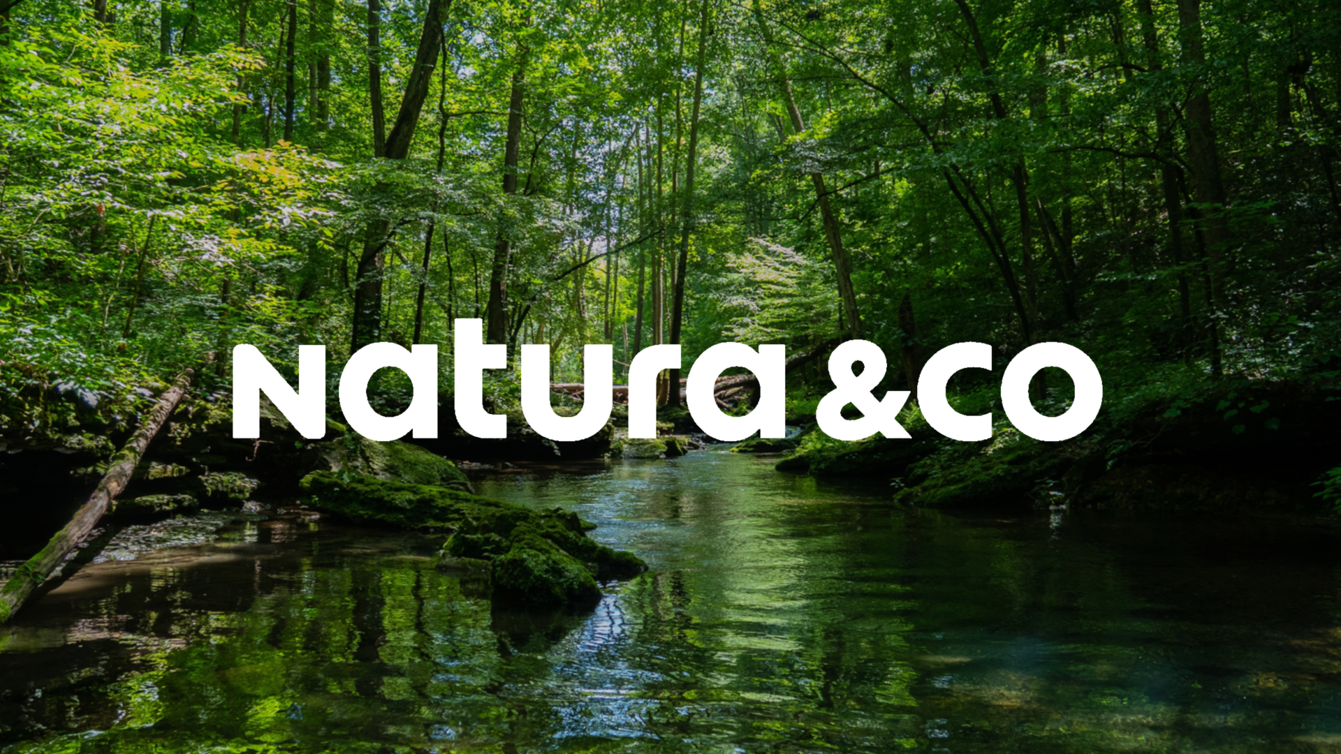 Natura &Co promove renda digna e equidade salarial para colaboradores
