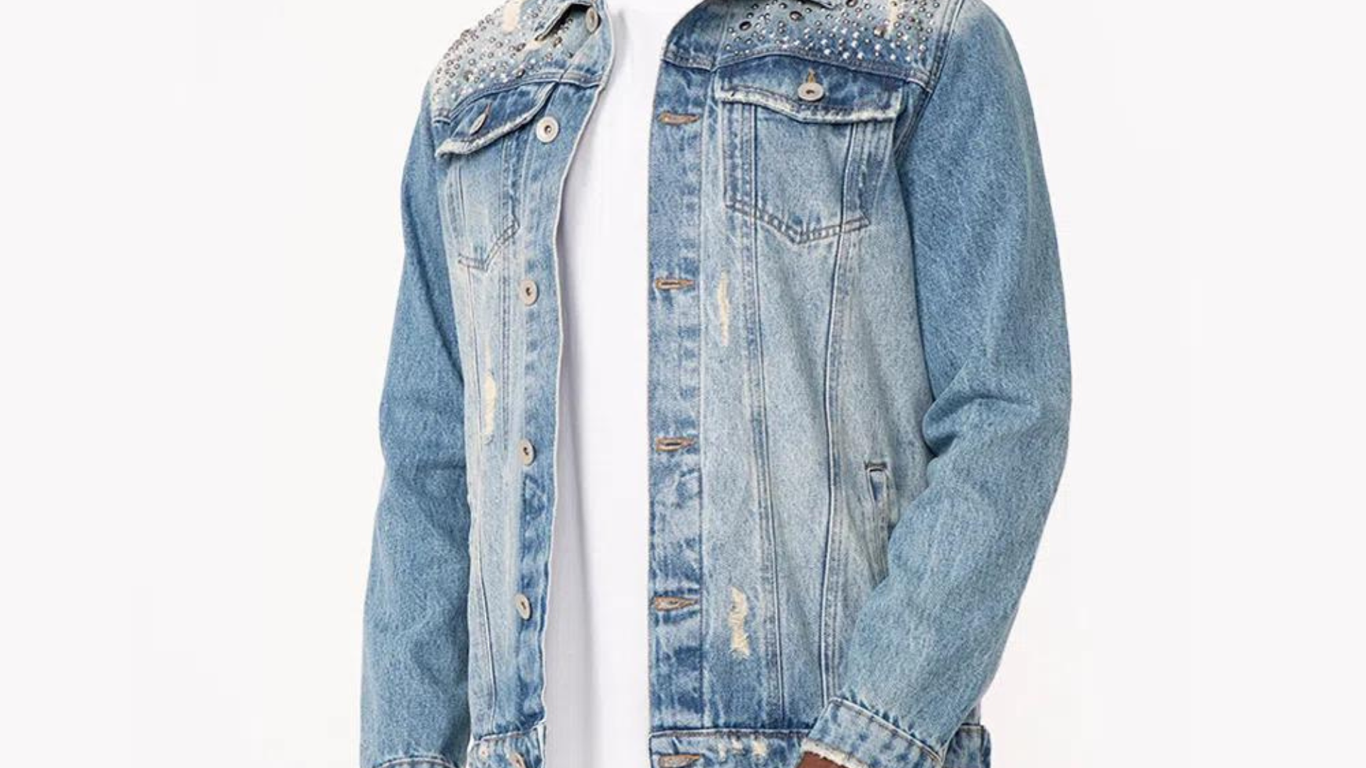 C&A oferece desconto de 10% na nova coleção jeans em troca de peças usadas