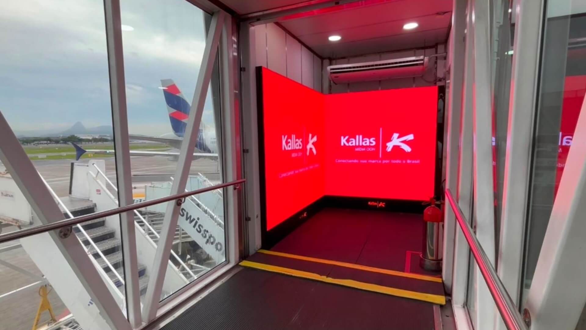 Kallas expande presença no Aeroporto Santos Dumont com 56 telas nas passarelas