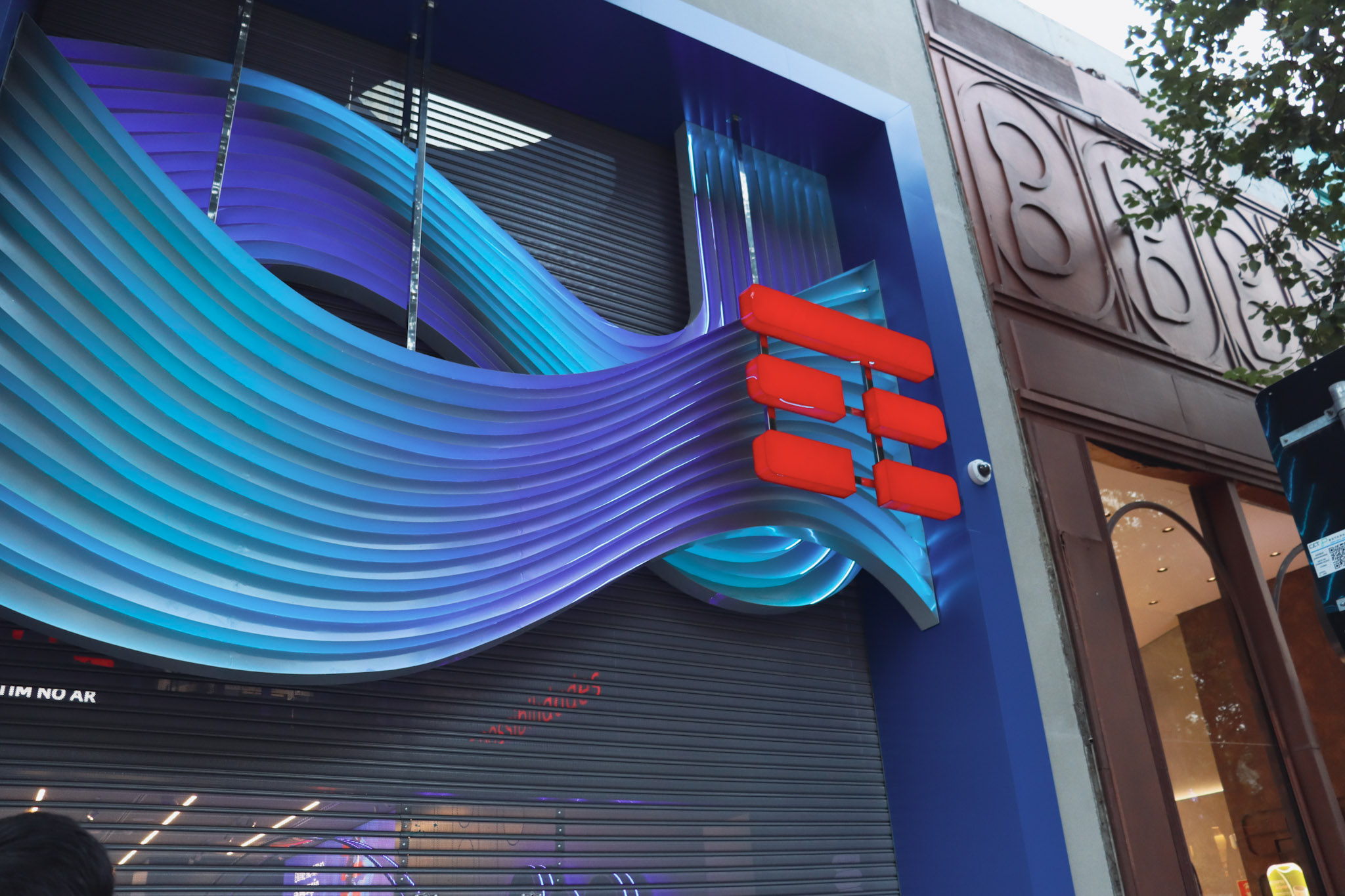 TIM inaugura flagship na Oscar Freire