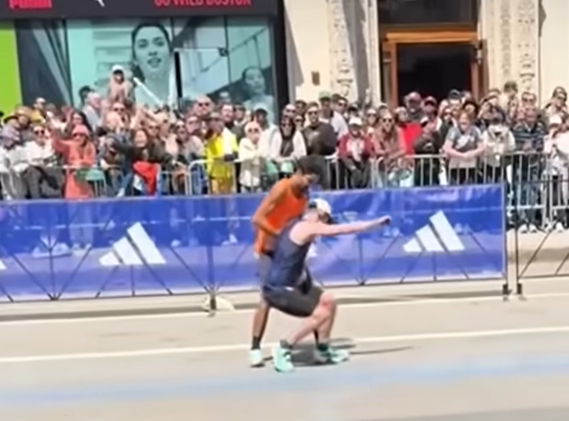 Rexona apoia gesto de fair play de brasileiro em maratona