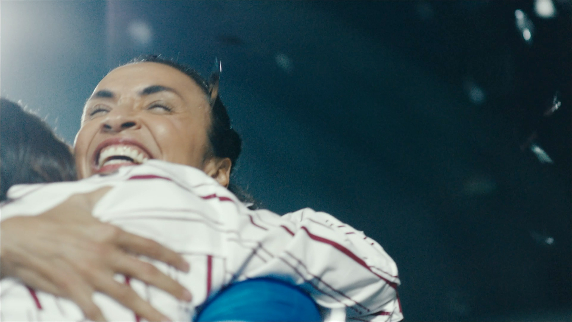 Marta e mãe protagonizam campanha de analgésico